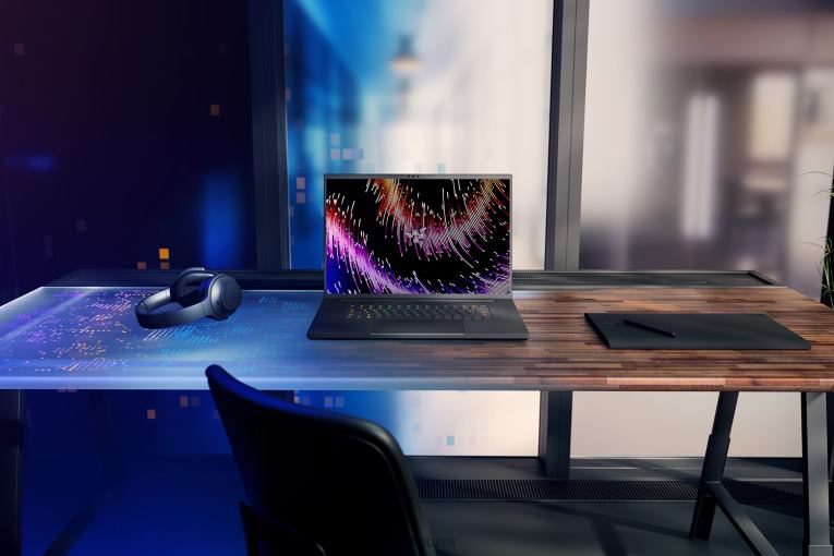 Razer nešiojamas kompiuteris vienos spalvos pritaikykite savo ašmenis 18 ZNZXF9
