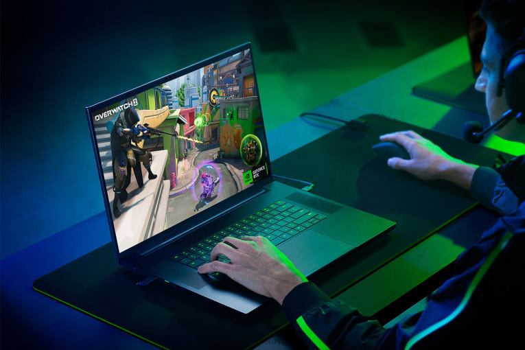 Razer nešiojamas kompiuteris vienos spalvos pritaikykite savo ašmenis 18 ZNZXF9