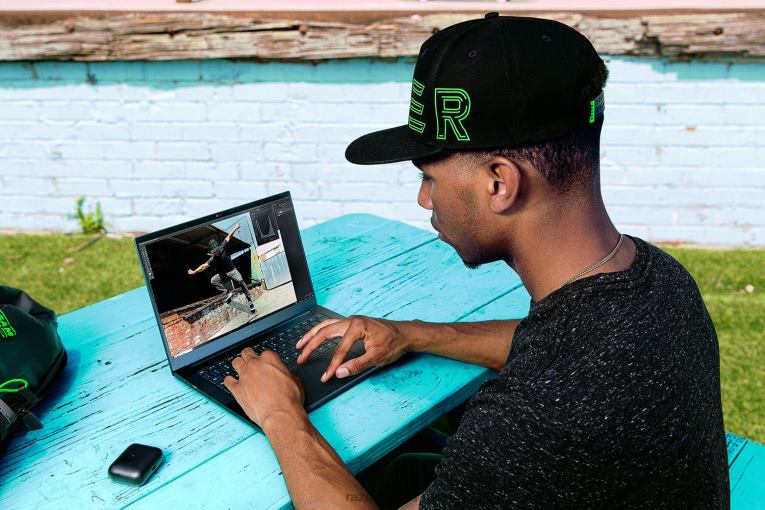 Razer nešiojamas kompiuteris vienos spalvos pritaikykite savo peiliuką 14 ZNZXF1