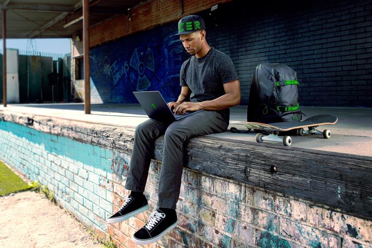 Razer nešiojamas kompiuteris vienos spalvos pritaikykite savo peiliuką 14 ZNZXF1