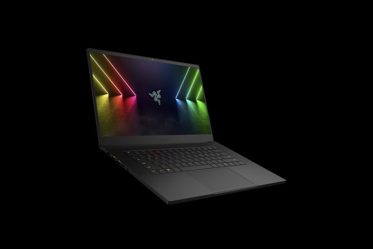 Razer nešiojamas kompiuteris vienos spalvos pritaikykite savo peiliuką 15 ZNZXF11