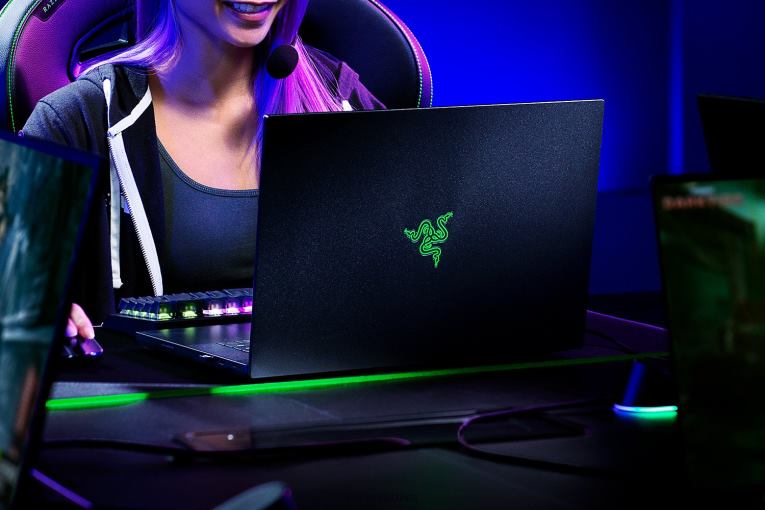 Razer nešiojamas kompiuteris vienos spalvos pritaikykite savo peiliuką 16 ZNZXF7