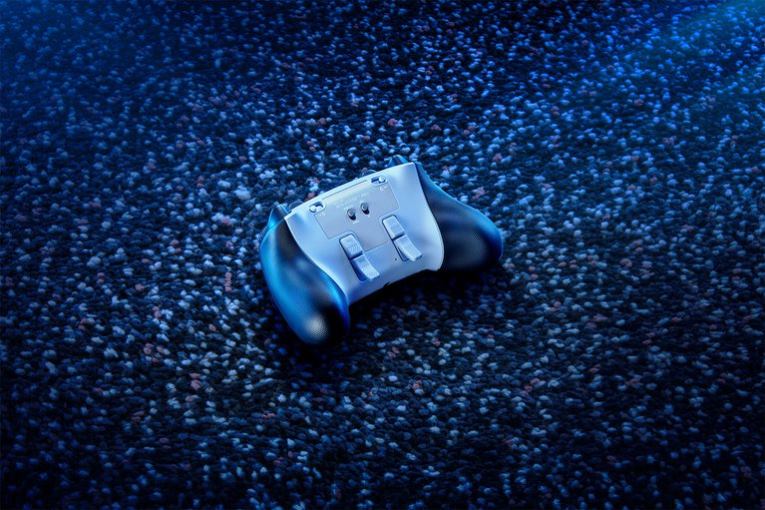 Razer konsolė baltas wolverine v2 pro ZNZXF159