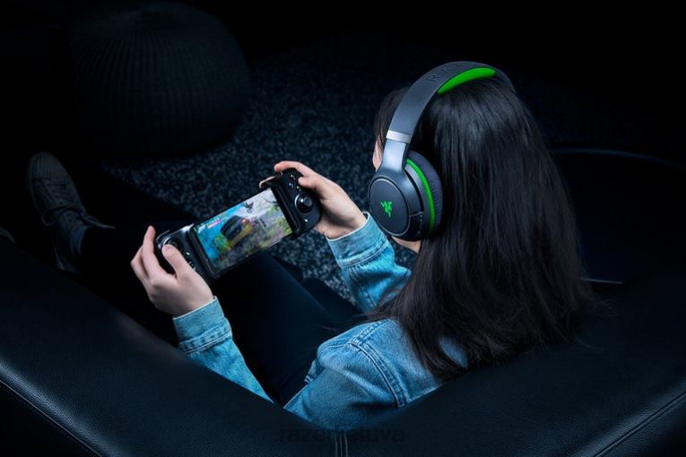 Razer konsolė juodas kaira pro xbox ZNZXF151